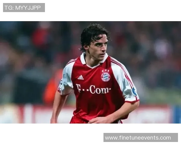 最帅足球明星视频集锦展现球场风采与魅力瞬间